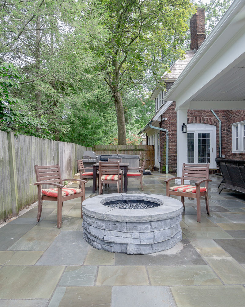 patio with fire pit