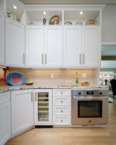 White kitchen cabinets